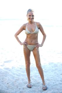 Kristin Chenoweth feet photo thumbnail