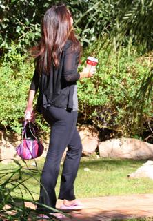 Kristin Davis feet photo thumbnail