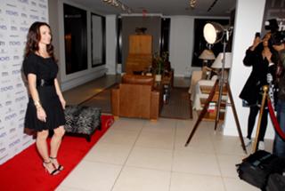 Kristin Davis feet photo thumbnail