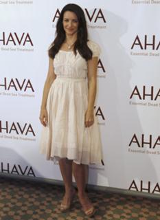 Kristin Davis feet photo thumbnail