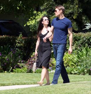 Kristin Davis feet photo thumbnail