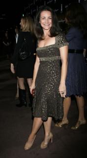 Kristin Davis feet photo thumbnail