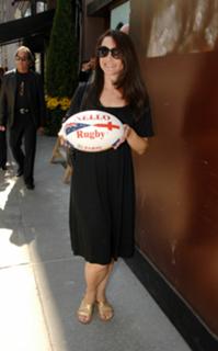 Kristin Davis feet photo thumbnail