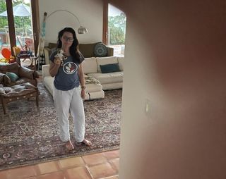 Kristin Davis feet photo thumbnail