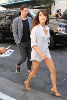 Kristin Kreuk feet photo thumbnail