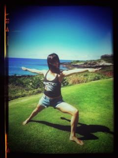Kristin Kreuk feet photo thumbnail
