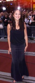 Kristin Kreuk feet photo thumbnail