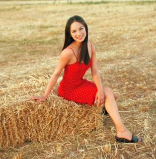 Kristin Kreuk feet photo thumbnail