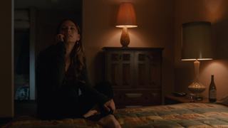 Kristin Kreuk feet photo thumbnail