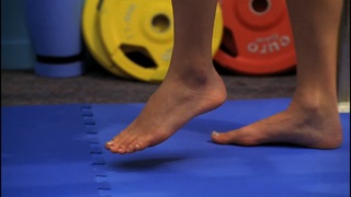 Kristin Kreuk feet photo thumbnail