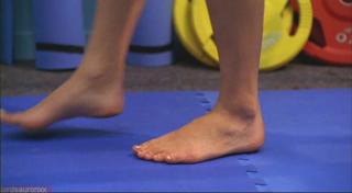 Kristin Kreuk feet photo thumbnail