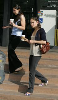 Kristin Kreuk feet photo thumbnail