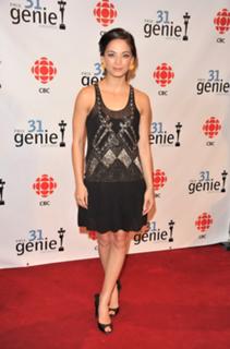 Kristin Kreuk feet photo thumbnail