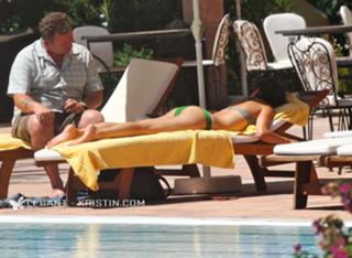 Kristin Kreuk feet photo thumbnail