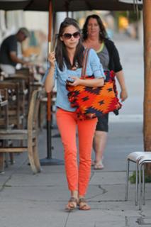 Kristin Kreuk feet photo thumbnail