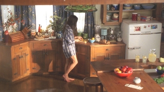 Kristin Kreuk feet photo thumbnail