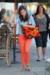 Kristin Kreuk feet photo thumbnail