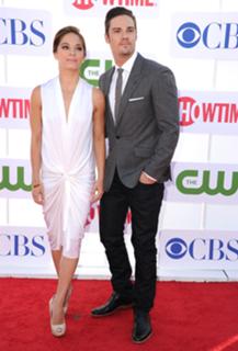 Kristin Kreuk feet photo thumbnail