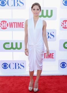Kristin Kreuk feet photo thumbnail