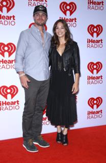 Kristin Kreuk feet photo thumbnail