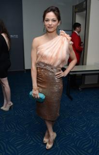 Kristin Kreuk feet photo thumbnail