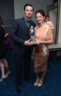 Kristin Kreuk feet photo thumbnail