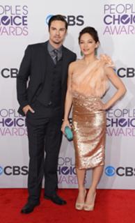 Kristin Kreuk feet photo thumbnail