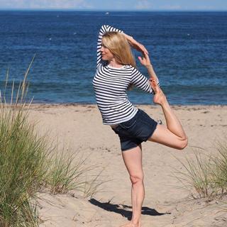 Kristin McGee feet photo 10