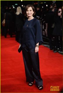 Kristin Scott Thomas feet photo thumbnail