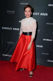 Kristin Scott Thomas feet photo thumbnail