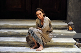 Kristin Scott Thomas feet photo thumbnail