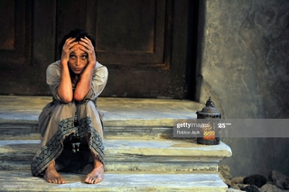 Kristin Scott Thomas feet photo thumbnail