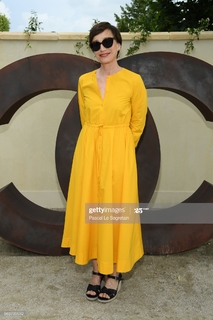 Kristin Scott Thomas feet photo thumbnail