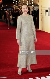 Kristin Scott Thomas feet photo thumbnail