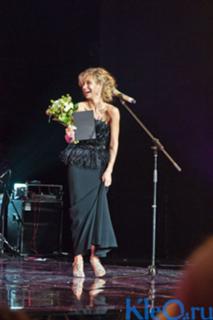 Kristina Asmus feet photo thumbnail