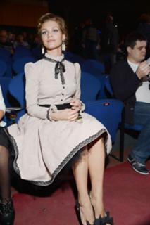 Kristina Asmus feet photo thumbnail