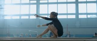 Kristina Asmus feet photo thumbnail