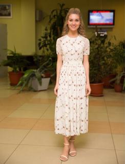 Kristina Asmus feet photo thumbnail