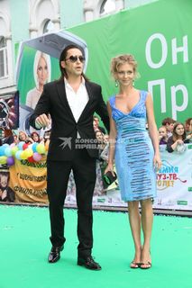 Kristina Asmus feet photo thumbnail