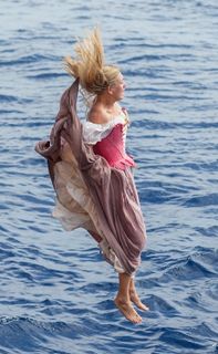 Kristina Asmus feet photo 10