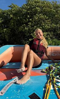 Kristina Asmus feet photo 15
