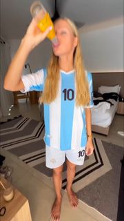 Kristina Asmus feet photo 12