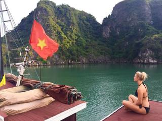 Kristina Collins feet photo thumbnail