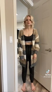 Kristina Collins feet photo thumbnail