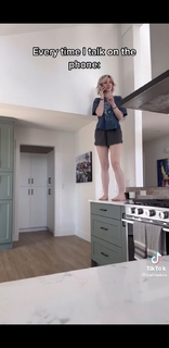 Kristina Collins feet photo thumbnail