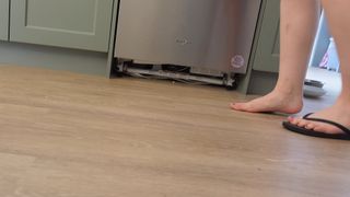 Kristina Collins feet photo thumbnail