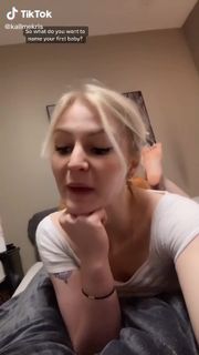 Kristina Collins feet photo thumbnail