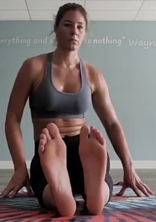 Kristine Dunn feet photo 5