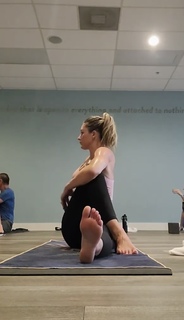 Kristine Dunn feet photo 9