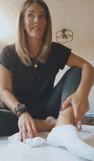 Kristine Dunn feet photo 3